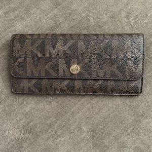 Michael Kors wallet